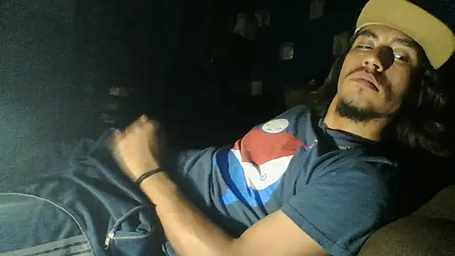 AlexAlejandro13 webcam