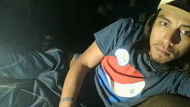 AlexAlejandro13 webcam