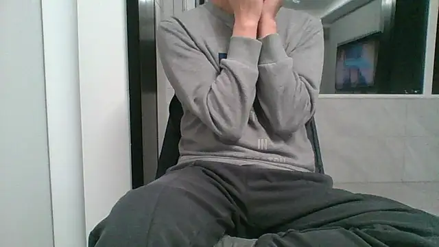 nole_china7 (Ask my age) - talk / fun / cum