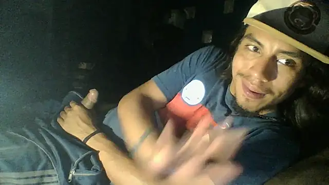 AlexAlejandro13 webcam