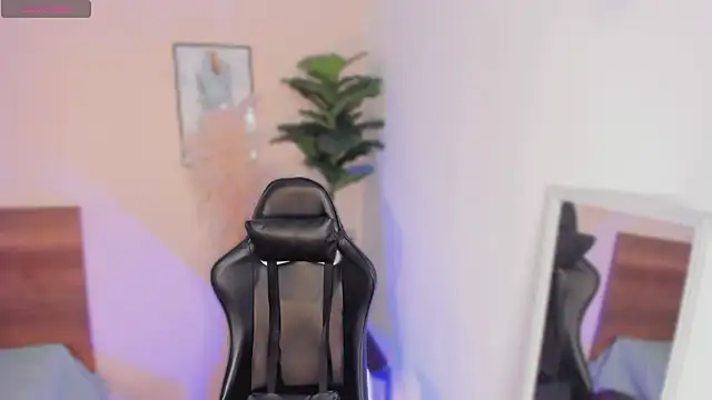 Niicol_Jenner webcam