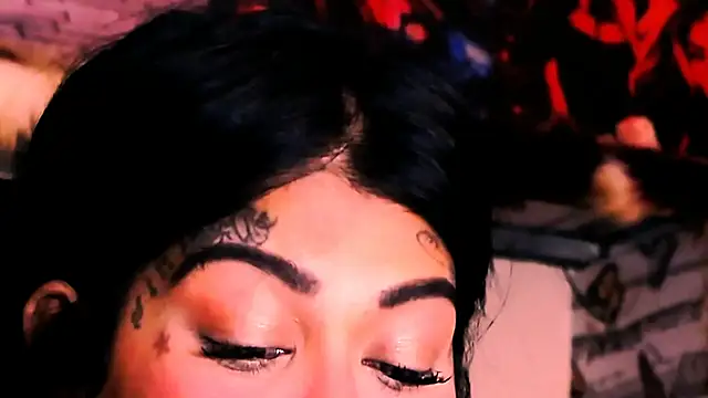 indian_dreamgirl webcam