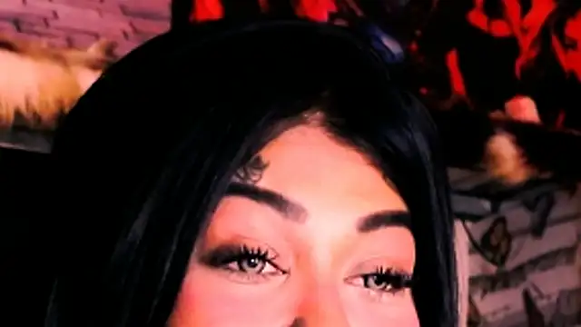 indian_dreamgirl webcam