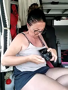 Milfa_nimfomana webcam