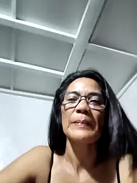 ImYourWoman_55 webcam