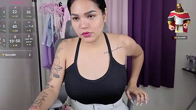 FemmeFataleMonica webcam