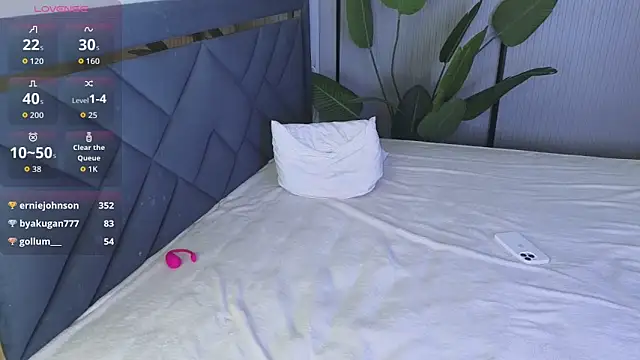 trisharey (F young) - ride pilllow