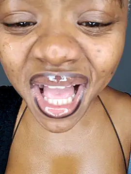 CertifiedhottieXOXO webcam