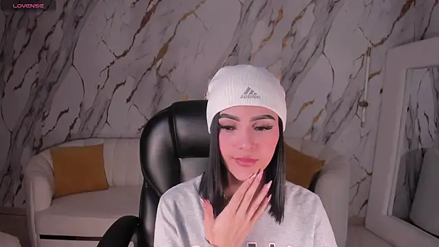 CarolineEvans_x webcam