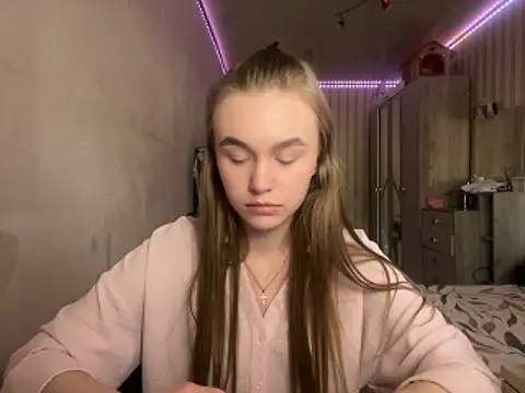 melissashineeee webcam