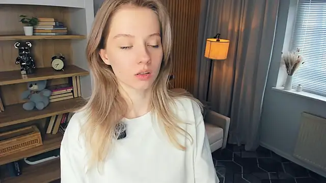 ShizueGattison webcam