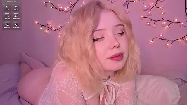 yumi_charm Stripchat cam model