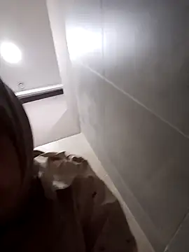 Sutgibihatunn Stripchat cam model