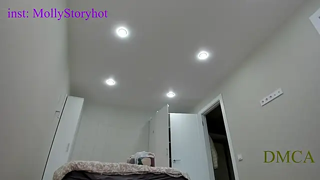 MollyStory webcam