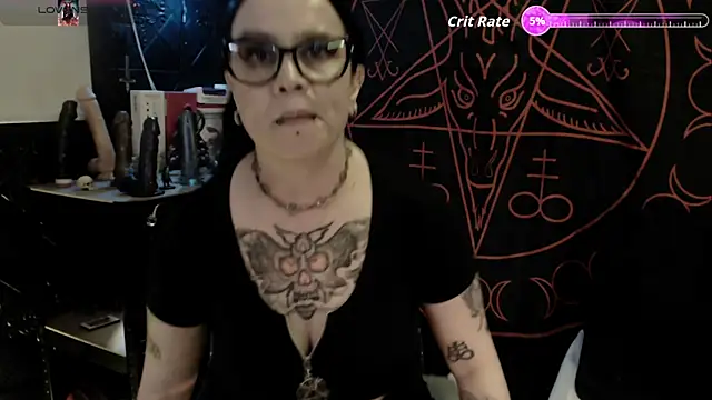 Evil_Queen_666 webcam