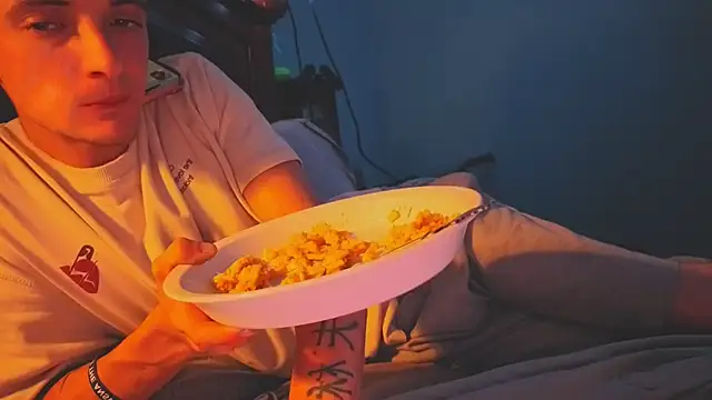 Ilovepussy1911 webcam