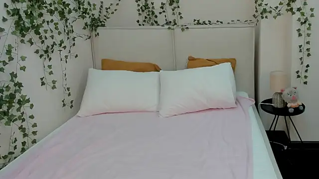 BlondeSambuca webcam