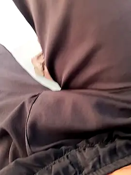 pussyin_monstercock143 webcam