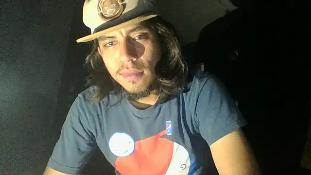 AlexAlejandro13 webcam