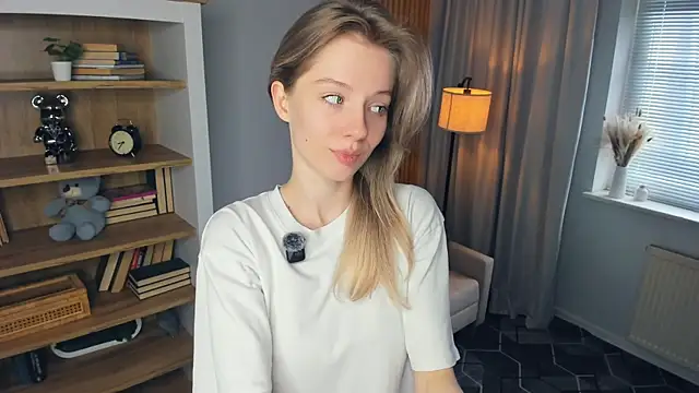 ShizueGattison webcam