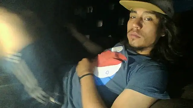 AlexAlejandro13 webcam