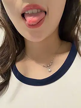 美女meimei_x在线直播