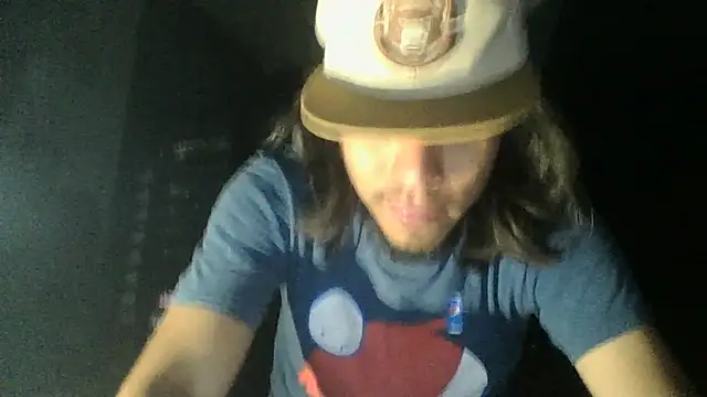 AlexAlejandro13 webcam