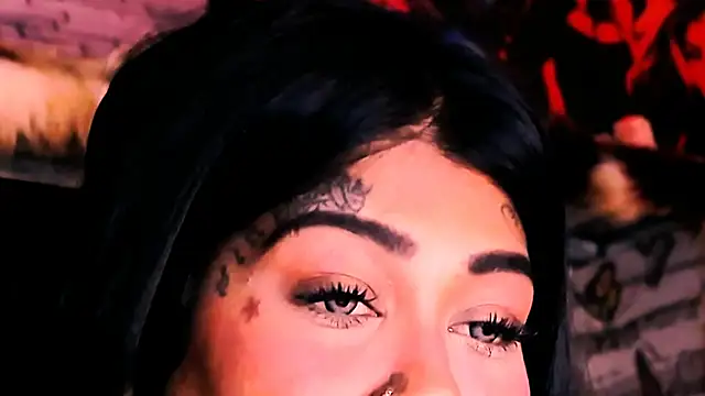 indian_dreamgirl webcam