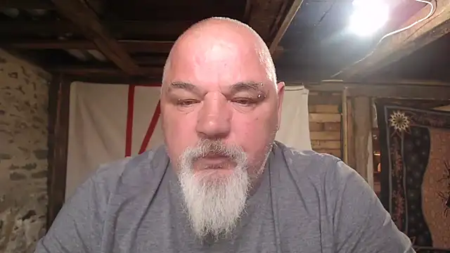 Newfiesausage1972 webcam