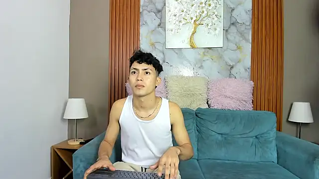 VERY_HOT_GUYS webcam