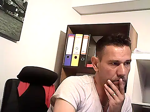 mastercharisma35 (Ask my age) - like ???? pls......