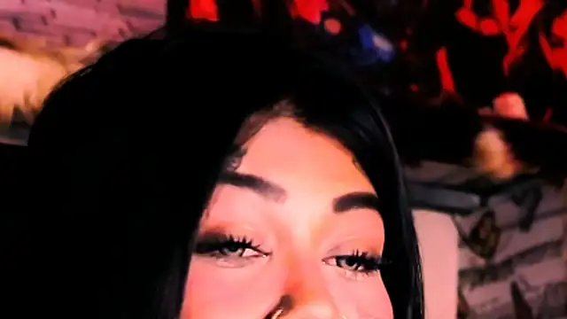 indian_dreamgirl webcam