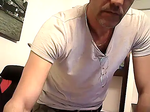 mastercharisma35 webcam