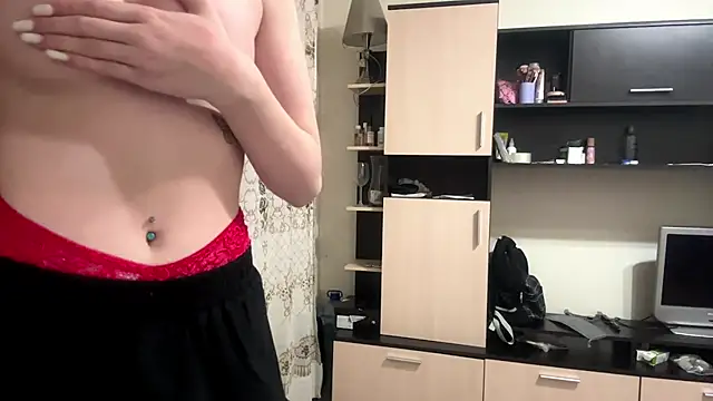 aquilineorites (F teen) - playing with my straps