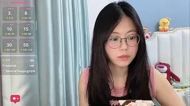 美女Luna-666在线直播