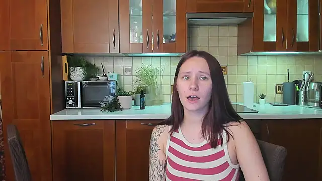 HotCaramellsTV webcam