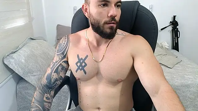 Isaac_Carter webcam
