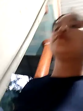 Webcam Model (Pretty-haert)  is live.Free join now!