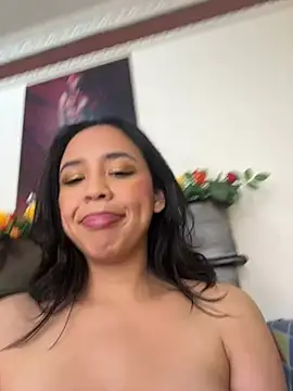 Esmerald_1111 webcam