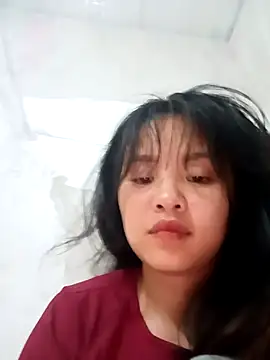 Webcam Model (Pretty-haert)  is live.Free join now!