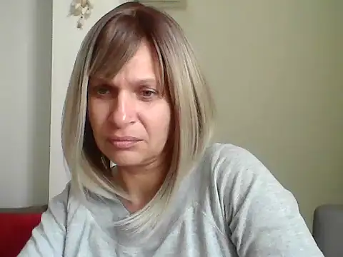 SweetLilTrouble webcam