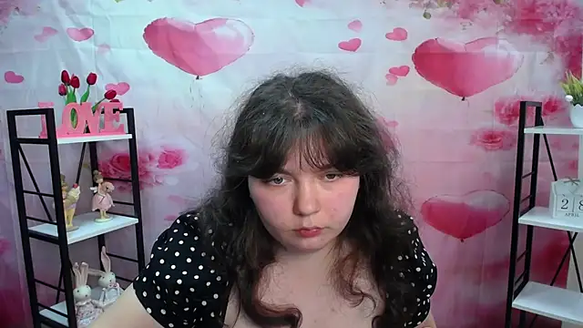 NeonilaLisova webcam