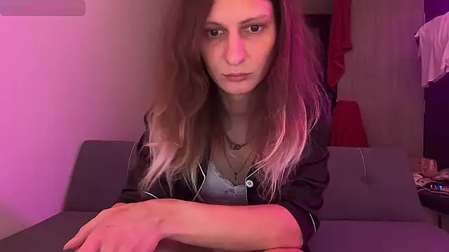 AlicePinkhead webcam