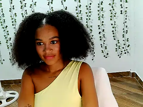 Akemy_Saunders webcam