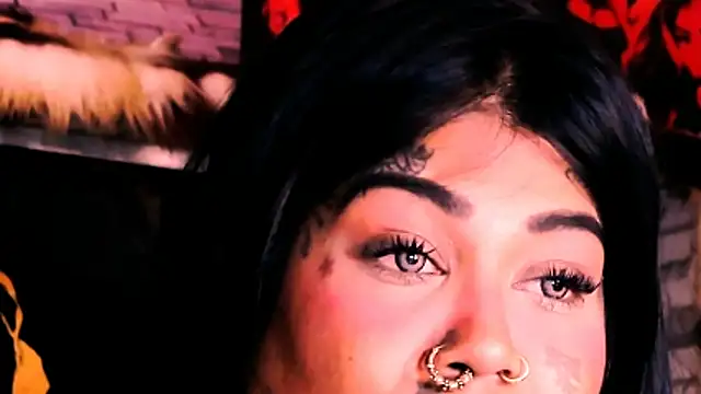 indian_dreamgirl webcam