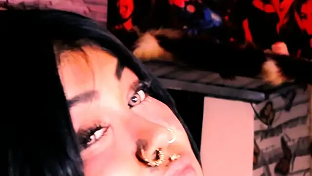 indian_dreamgirl webcam