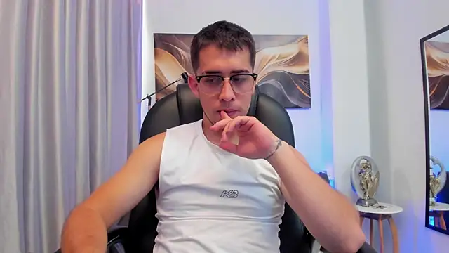 Tommas_Jhonson webcam