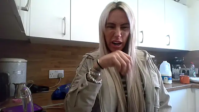  poppyinga1 chat room