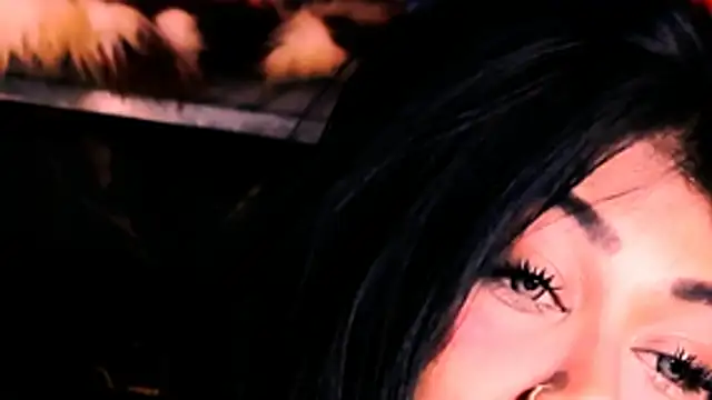 indian_dreamgirl webcam