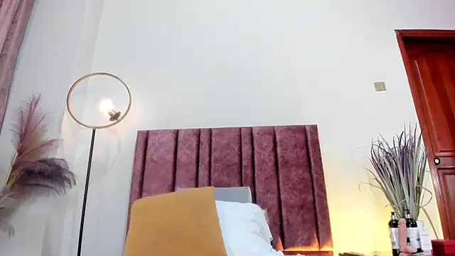 valkavega - ValkaVega's free webcam - UK Sex Cams